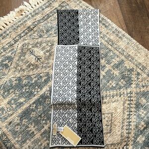 MK scarf